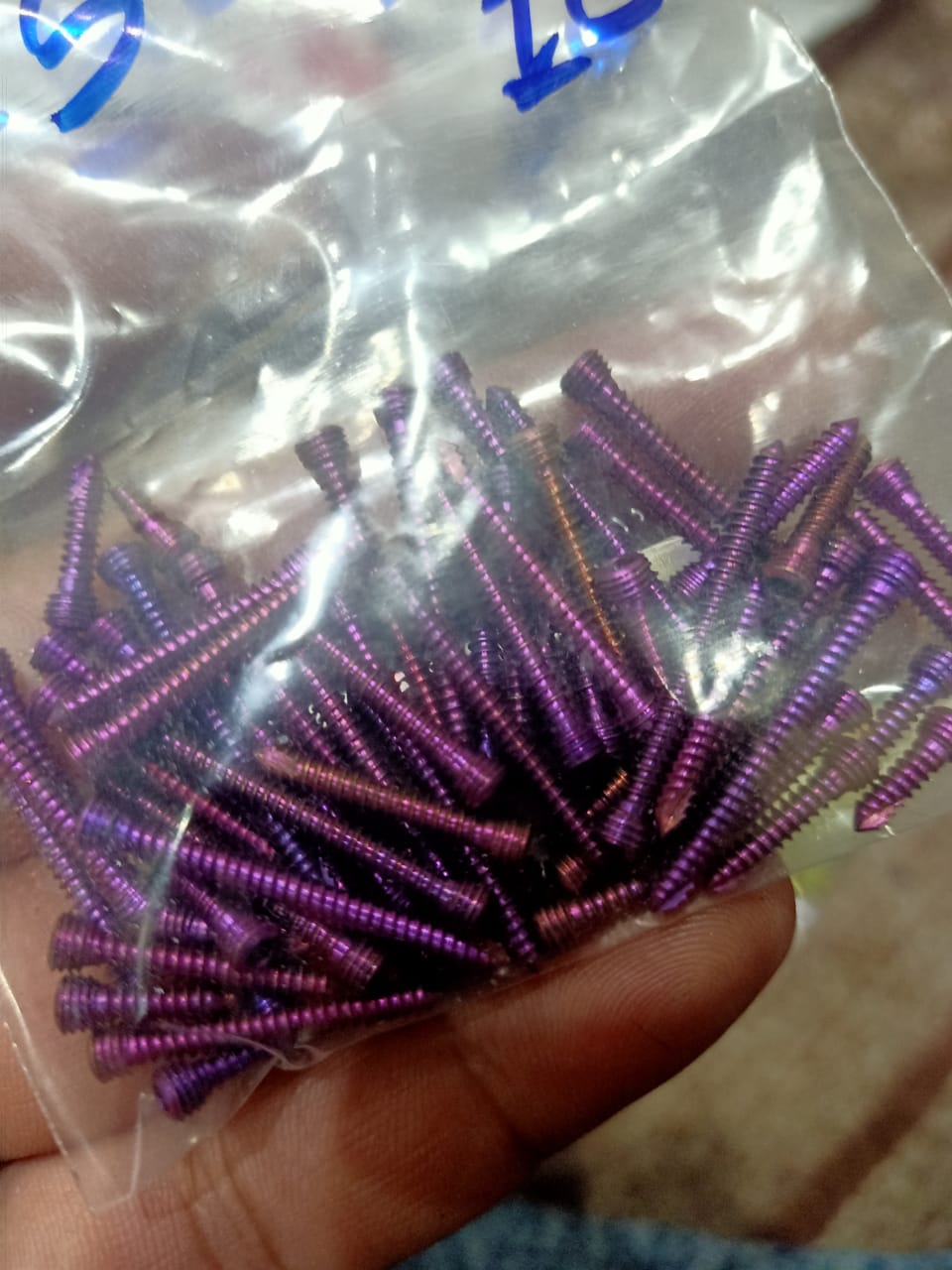 Vet Orthopedic Bone Plates 35pcs 2.4mm 2.7mm 3.5mm Cortical / Locking Screws 468pcs Set in Titanium. - Image 8